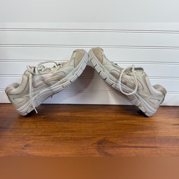 Earth women’s exer-walk, negative heel shoes in Desert butter leather. Size 8D - Picture 2 of 10